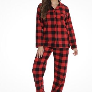 Wondershop Red and Black Plaid Pajama Set Size Small